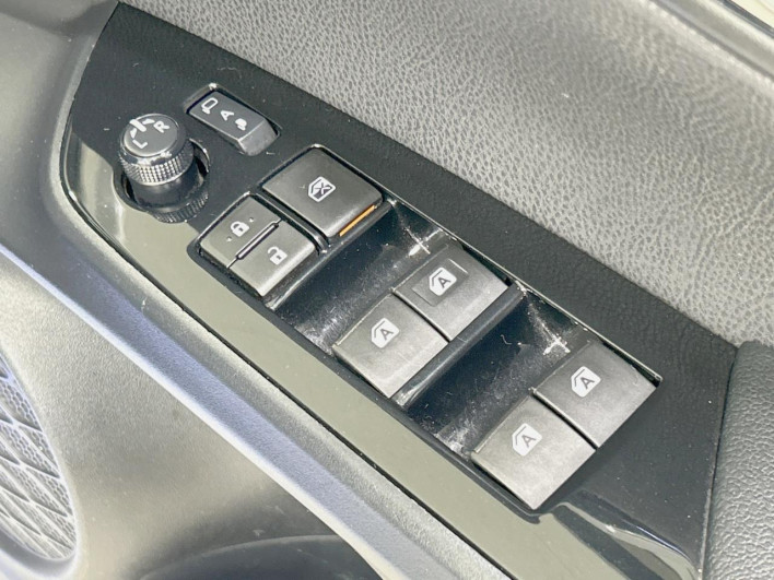 2015 Toyota Prius DAA-ZVW51 (UW-69f80e291bf88)[22]