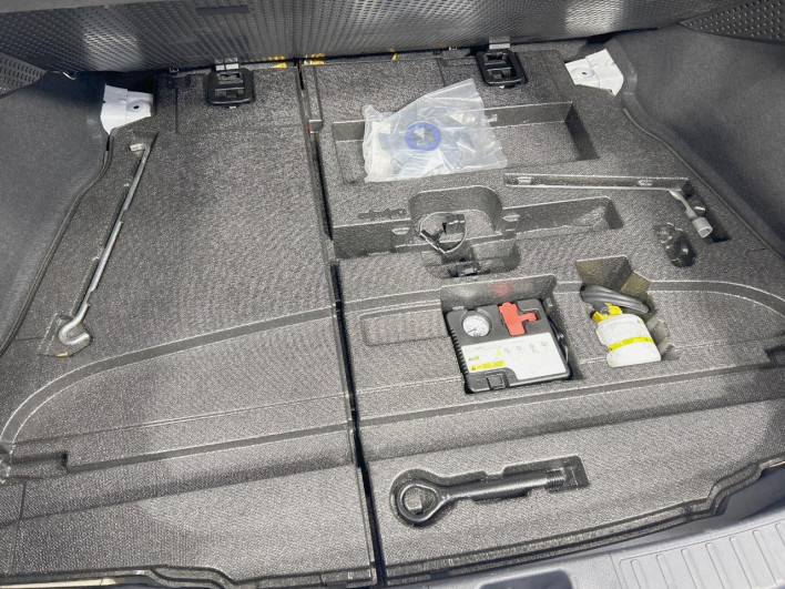 2015 Toyota Prius DAA-ZVW51 (UW-69f80e291bf88)[15]