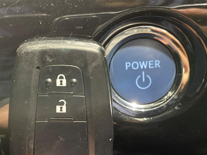 2016 Toyota Prius DAA-ZVW51 (UW-69f80e2a4b03e)[4]
