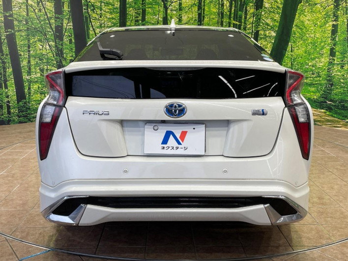 2016 Toyota Prius DAA-ZVW51 (UW-69f80e2a4b03e)[17]