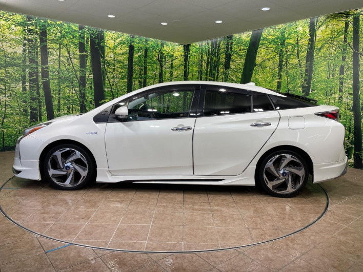 2016 Toyota Prius DAA-ZVW51 (UW-69f80e2a4b03e)[15]