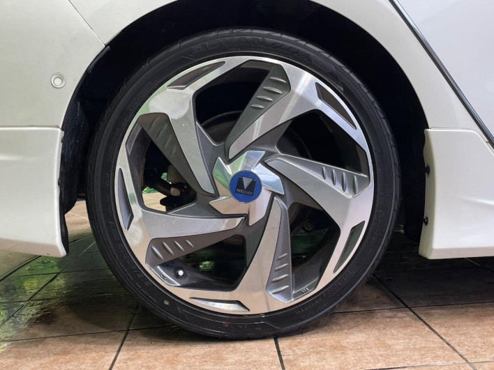 2016 Toyota Prius DAA-ZVW51 (UW-69f80e2a4b03e)[23]
