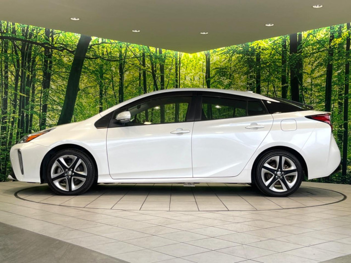 2020 Toyota Prius 6AA-ZVW51 (UW-69f80e2b07cf2)[17]