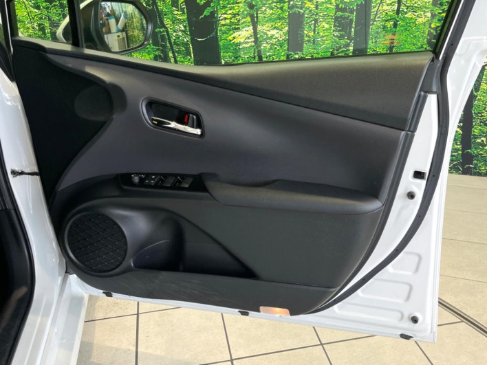 2020 Toyota Prius 6AA-ZVW51 (UW-69f80e2b07cf2)[29]