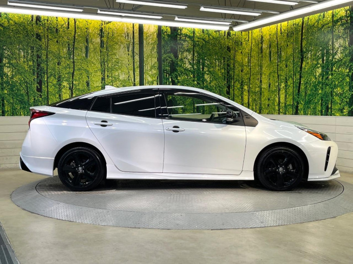 2021 Toyota Prius 6AA-ZVW51 (UW-69f80e2b5d5e1)[26]