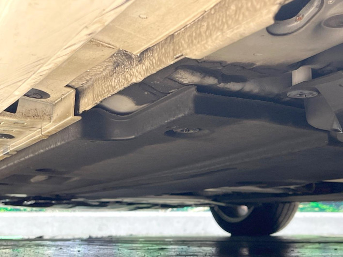 2017 Toyota Prius PHV DLA-ZVW52 (UW-69f80e2cbbda4)[12]