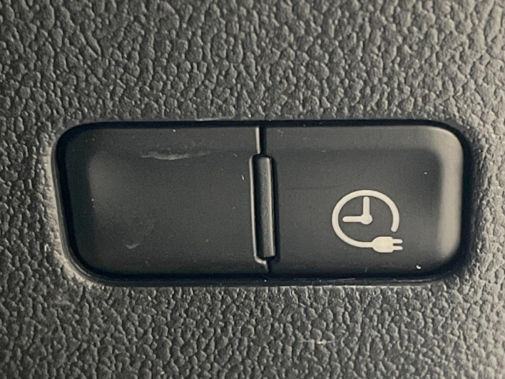2017 Toyota Prius PHV DLA-ZVW52 (UW-69f80e2cbbda4)[21]