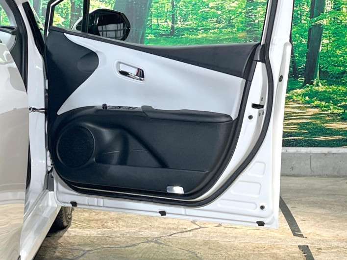 2017 Toyota Prius PHV DLA-ZVW52 (UW-69f80e2cbbda4)[7]
