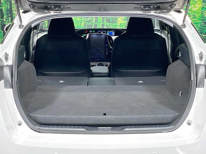 2017 Toyota Prius PHV DLA-ZVW52 (UW-69f80e2cbbda4)[13]