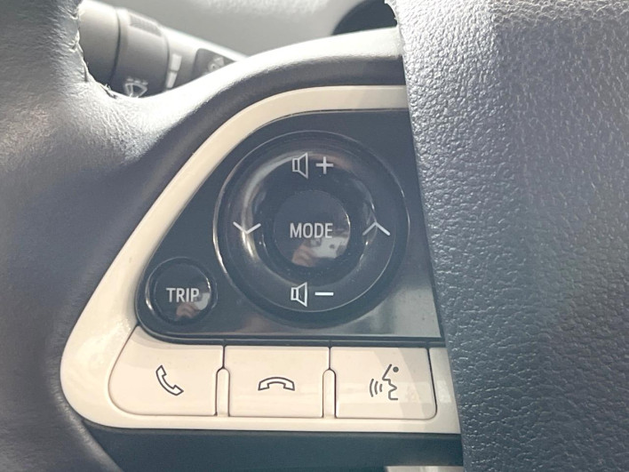 2017 Toyota Prius PHV DLA-ZVW52 (UW-69f80e2cbbda4)[27]