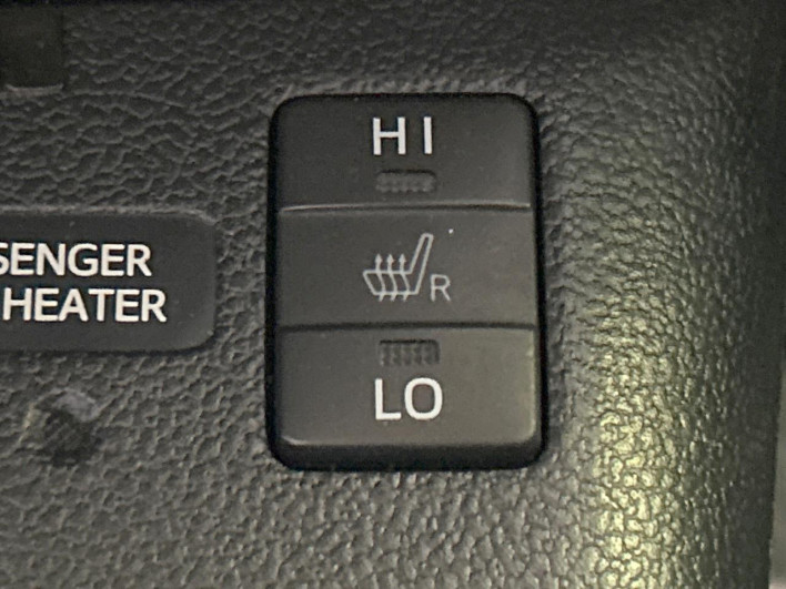 2018 Toyota Prius PHV DLA-ZVW52 (UW-69f80e2d2623b)[28]
