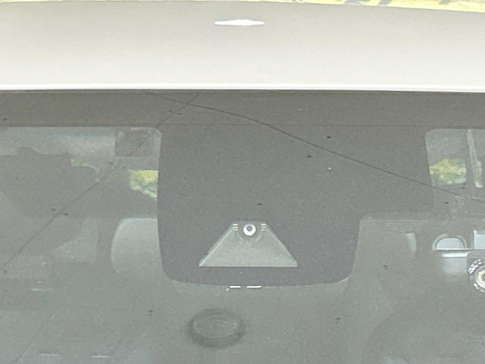 2018 Toyota Prius PHV DLA-ZVW52 (UW-69f80e2d2623b)[13]