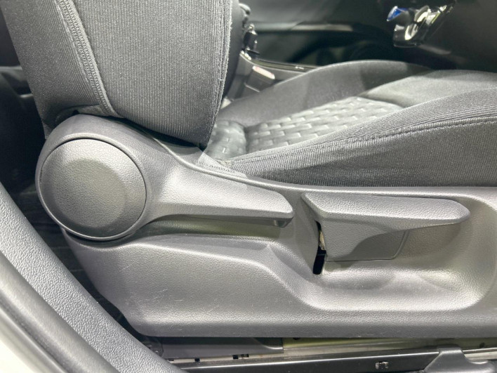 2018 Toyota Prius PHV DLA-ZVW52 (UW-69f80e2d2623b)[16]