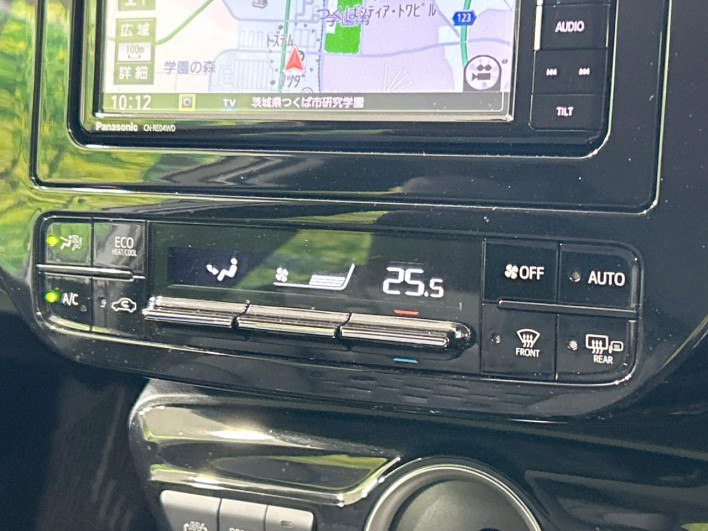 2018 Toyota Prius PHV DLA-ZVW52 (UW-69f80e2d2623b)[26]