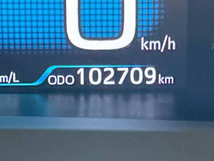 2018 Toyota Prius PHV DLA-ZVW52 (UW-69f80e2d2623b)[2]