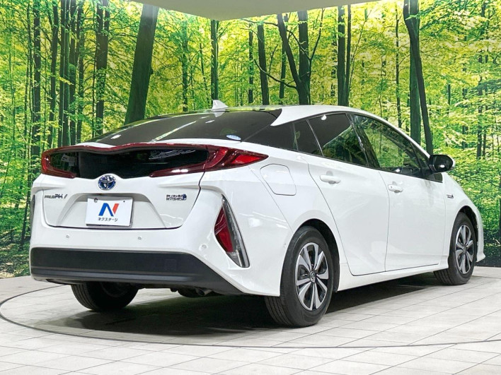 2018 Toyota Prius PHV DLA-ZVW52 (UW-69f80e2d2623b)[9]