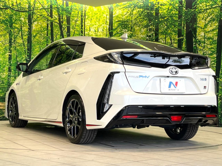 2018 Toyota Prius PHV DLA-ZVW52 (UW-69f80e2d4e034)[16]