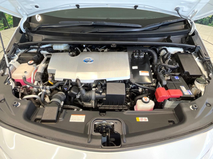 2018 Toyota Prius PHV DLA-ZVW52 (UW-69f80e2d4e034)[9]
