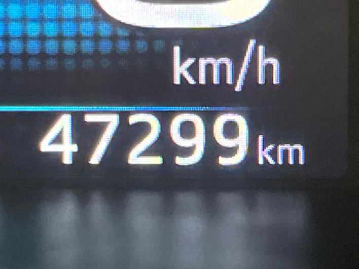 2018 Toyota Prius PHV DLA-ZVW52 (UW-69f80e2d4e034)[2]
