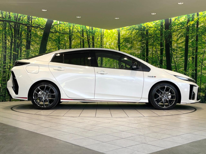 2018 Toyota Prius PHV DLA-ZVW52 (UW-69f80e2d4e034)[13]