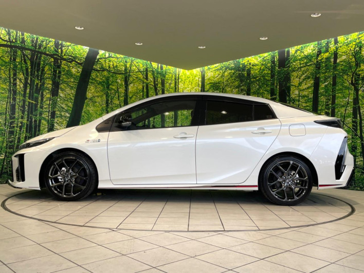 2018 Toyota Prius PHV DLA-ZVW52 (UW-69f80e2d4e034)[17]
