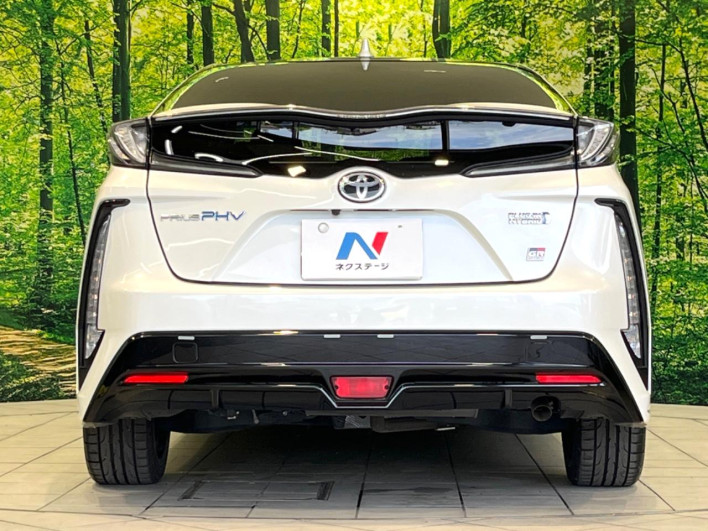 2018 Toyota Prius PHV DLA-ZVW52 (UW-69f80e2d4e034)[15]