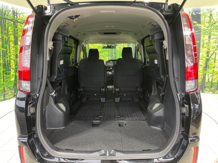 2014 Toyota Noah DAA-ZWR80G (UW-69f80e31d15db)[27]