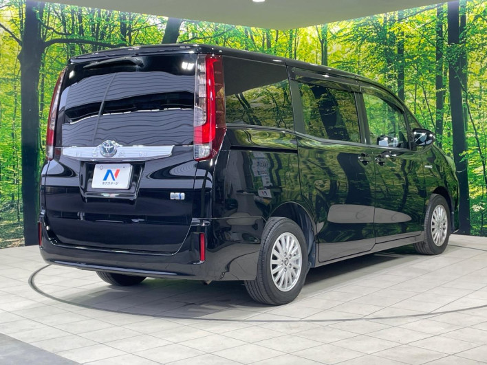 2014 Toyota Noah DAA-ZWR80G (UW-69f80e31d15db)[24]