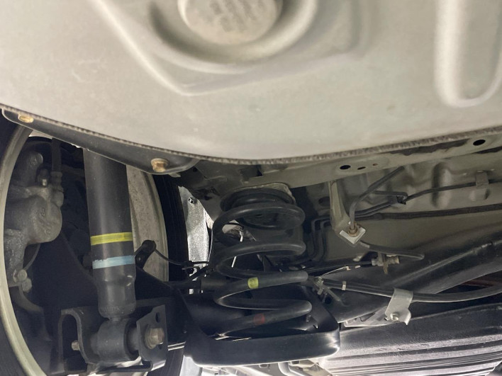 2014 Toyota Noah DAA-ZWR80G (UW-69f80e31d15db)[10]