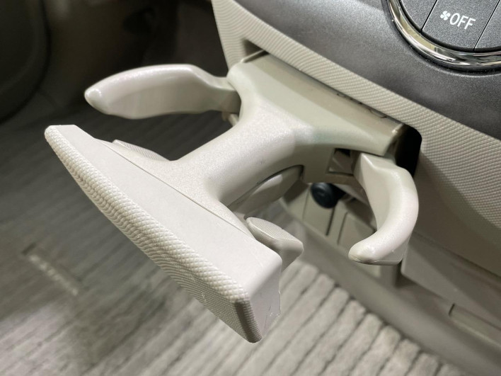 2011 Toyota Estima DBA-ACR50W (UW-69f95dd76a3d6)[29]