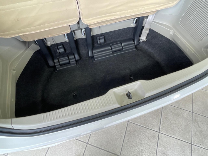 2011 Toyota Estima DBA-ACR50W (UW-69f95dd76a3d6)[16]