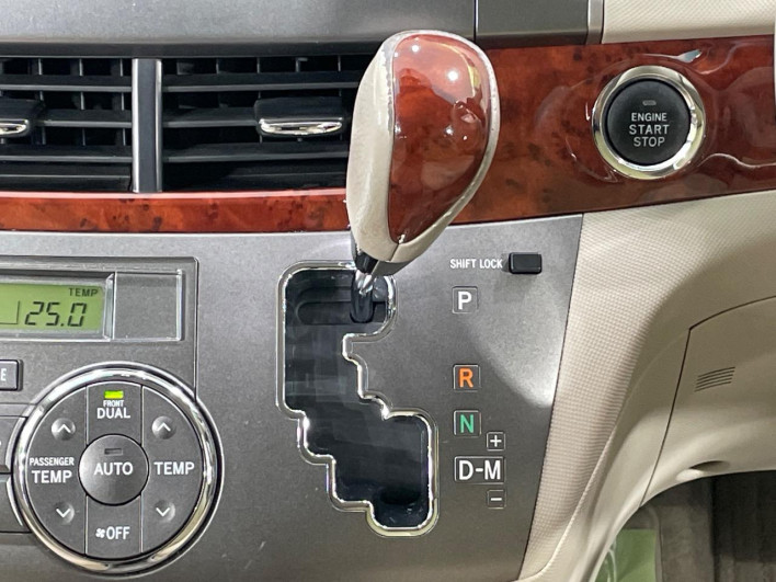 2011 Toyota Estima DBA-ACR50W (UW-69f95dd76a3d6)[24]