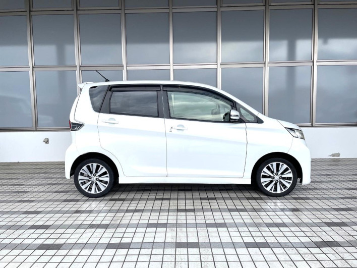 2013 Nissan Days DBA-B21W (UW-69f95df5cef9a)[17]
