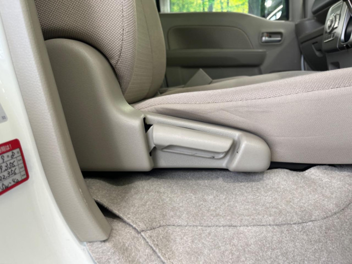 2020 Suzuki Every Wagon 3BA-DA17W (UW-69f95e0611975)[28]