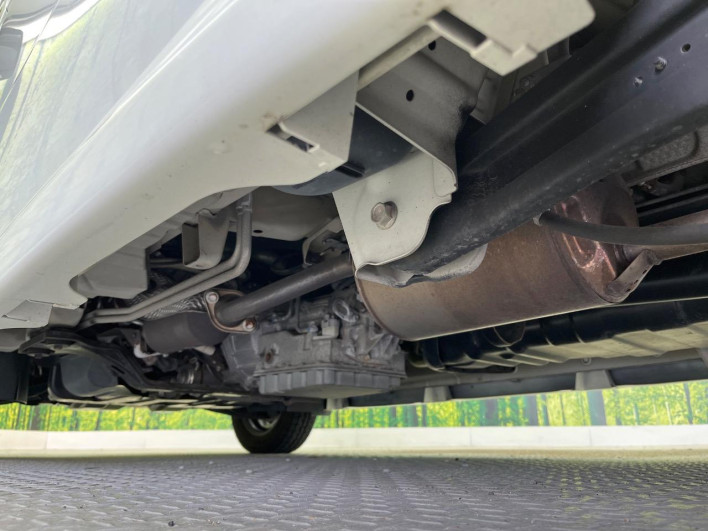 2012 Suzuki Every Wagon ABA-DA64W (UW-69f95e068ff58)[25]