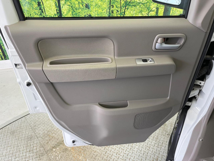 2012 Suzuki Every Wagon ABA-DA64W (UW-69f95e068ff58)[29]