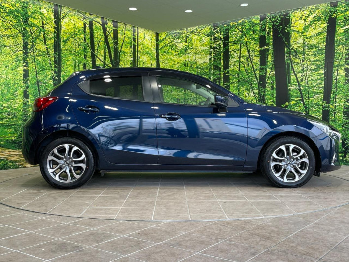 2017 Mazda Demio LDA-DJ5FS (UW-69f95e08b4943)[15]