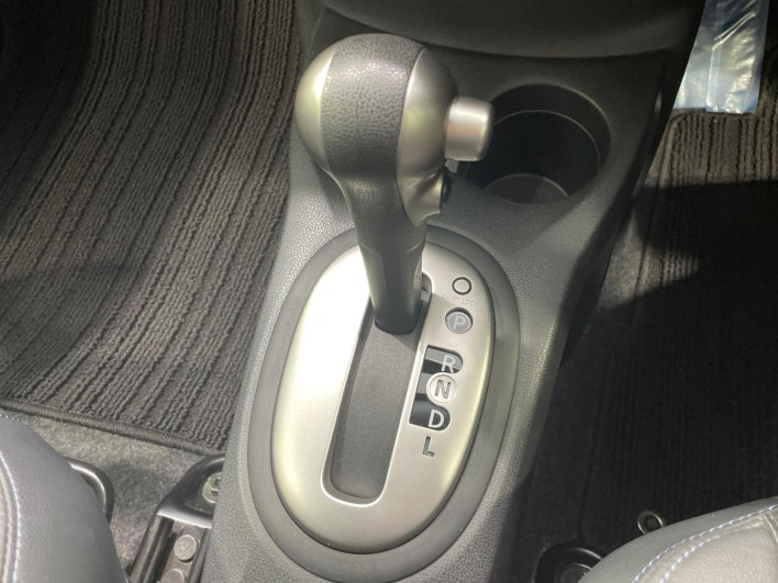 2013 Nissan Note DBA-E12 (UW-69f95e0c9af8f)[17]