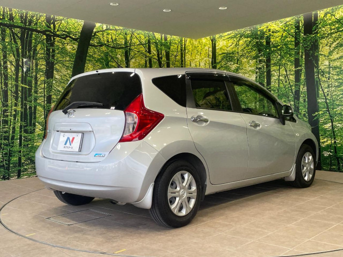 2013 Nissan Note DBA-E12 (UW-69f95e0c9af8f)[29]