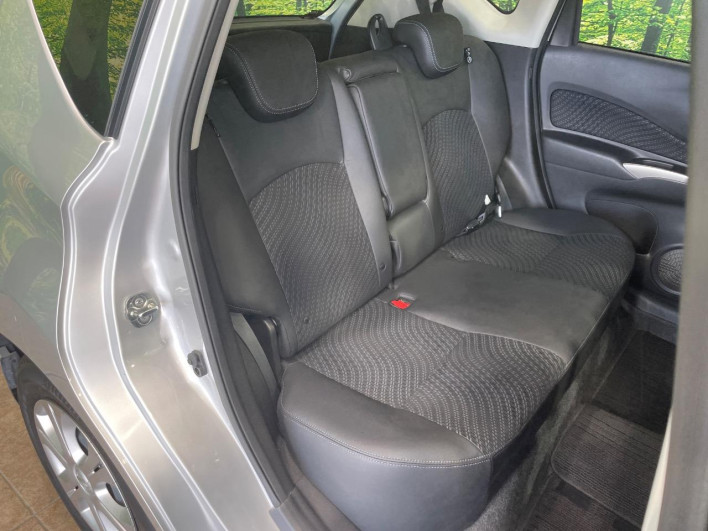 2013 Nissan Note DBA-E12 (UW-69f95e0c9af8f)[25]