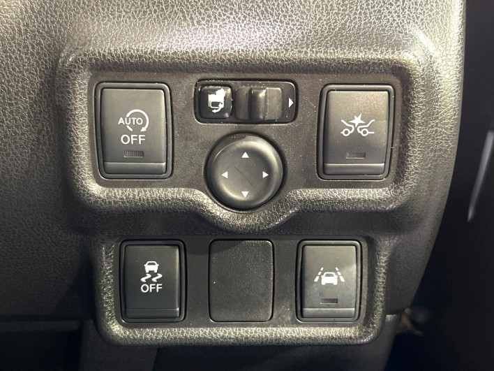 2015 Nissan Note DBA-E12 (UW-69f95e0e45272)[19]