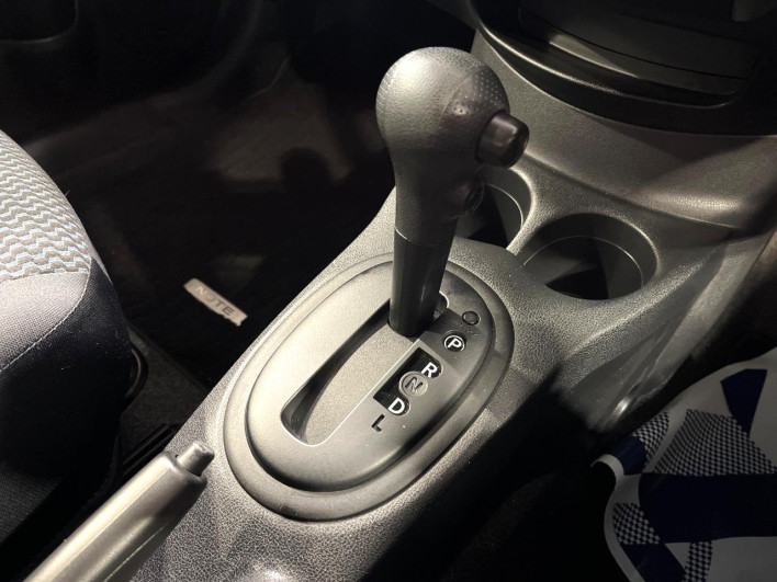 2015 Nissan Note DBA-E12 (UW-69f95e0e45272)[12]