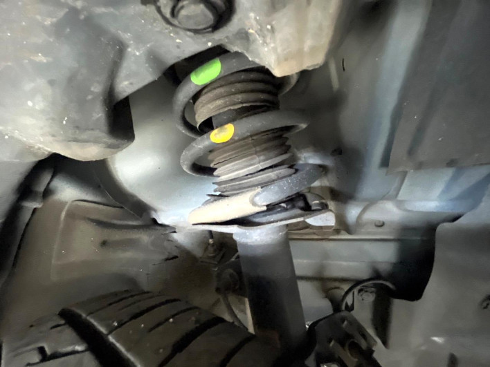 2015 Nissan Note DBA-E12 (UW-69f95e0e45272)[27]