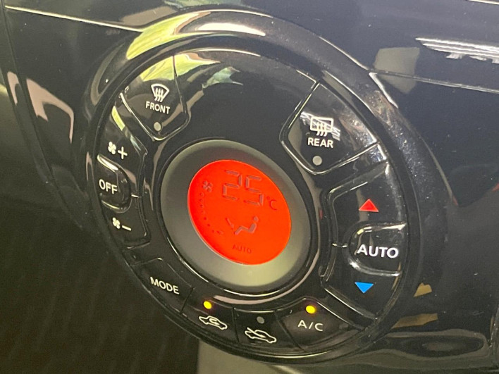 2017 Nissan Note DBA-E12 (UW-69f95e0f021e0)[28]