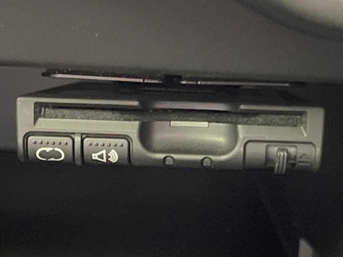 2017 Nissan Note DBA-E12 (UW-69f95e0f021e0)[22]