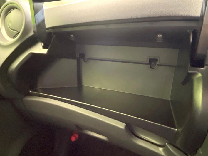 2017 Nissan Note DBA-E12 (UW-69f95e0f021e0)[21]