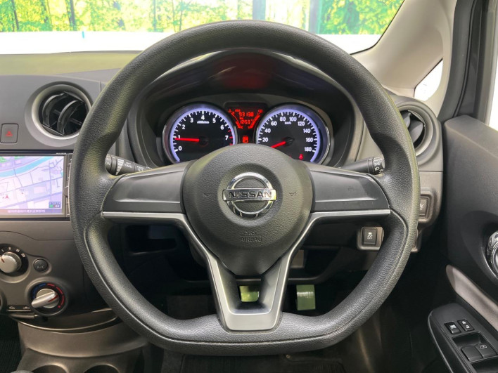 2018 Nissan Note DBA-E12 (UW-69f95e0f15674)[21]