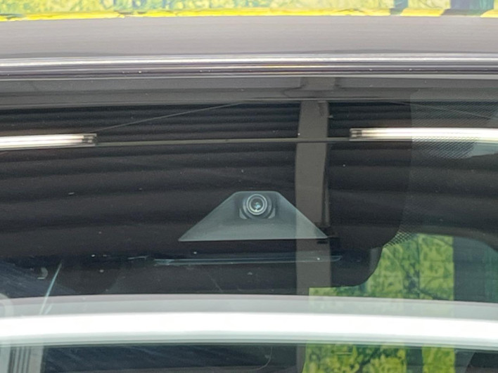 2018 Nissan Note DBA-E12 (UW-69f95e0f15674)[27]