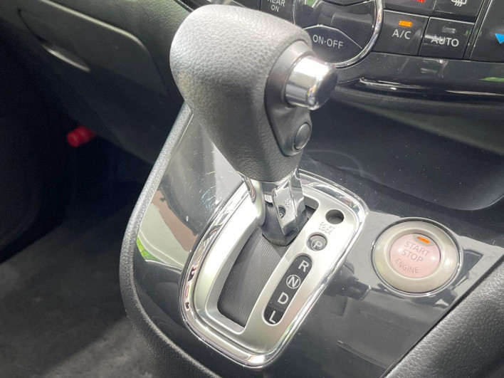 2012 Nissan Serena DBA-FC26 (UW-69f95e11bd411)[24]