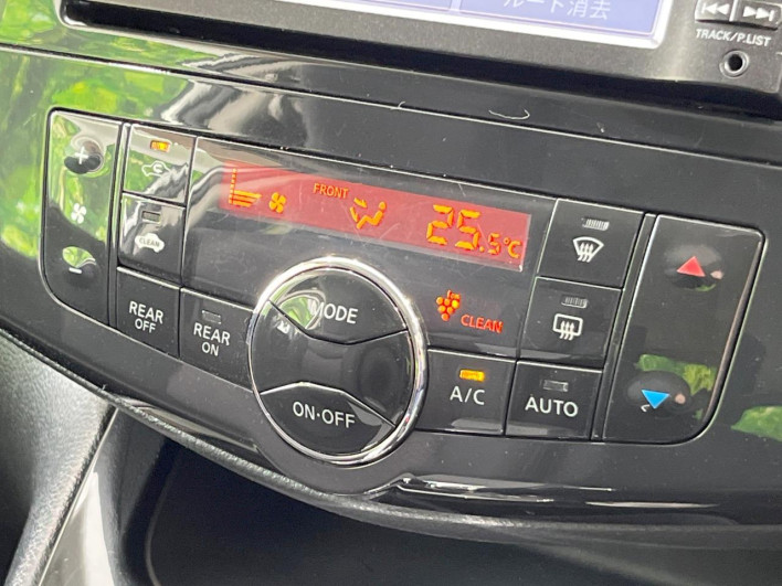 2012 Nissan Serena DBA-FC26 (UW-69f95e11bd411)[23]